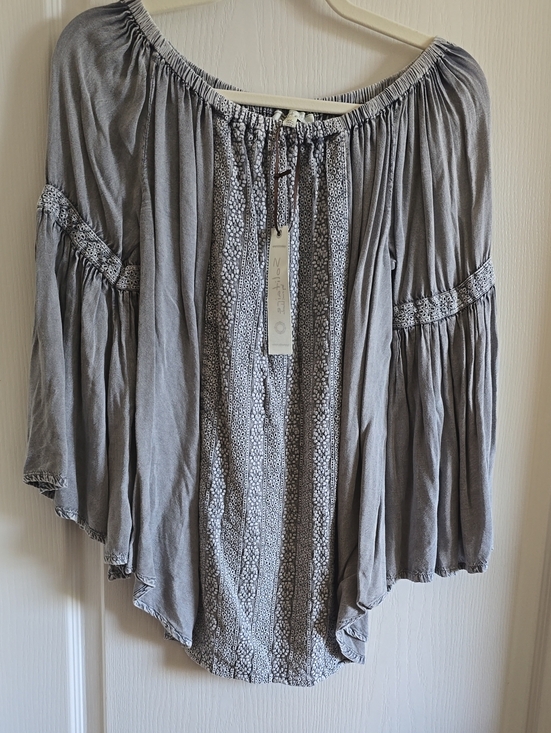 Solitaire Tops - Solitaire Gray Peasant Tunic with Lace Trim